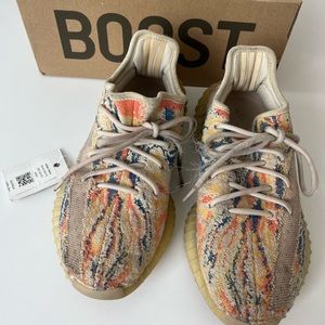 Yeezy Boost 350 v2. Mx oat 4.5